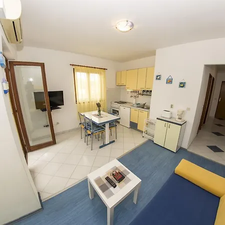 Apartment House Lucija *