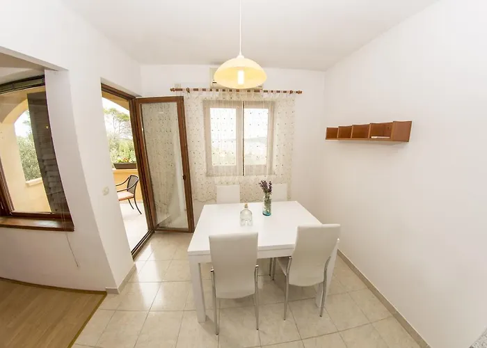 House Lucija Apartment