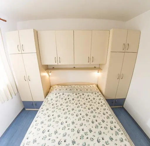 Apartment House Lucija *