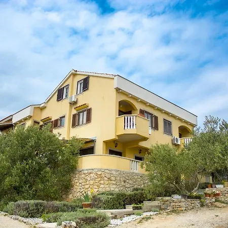 Apartment House Lucija Sali