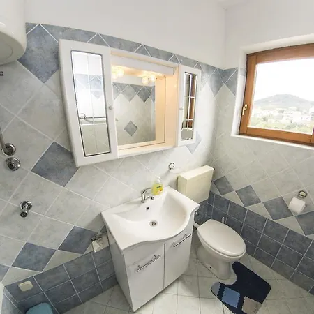 Apartment House Lucija Sali