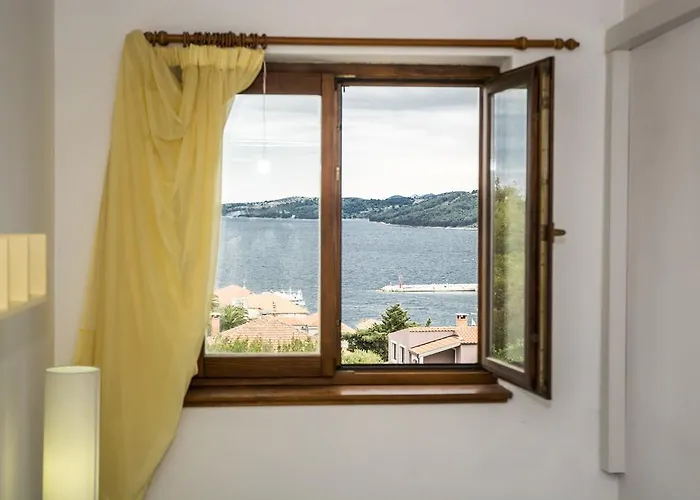 House Lucija 아파트 *