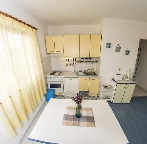 House Lucija 아파트 살리