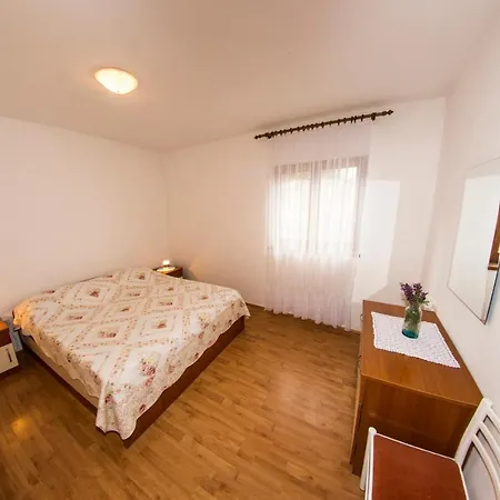 House Lucija Apartmán *