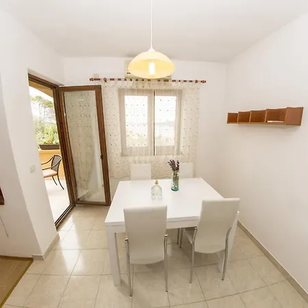 House Lucija Apartmán