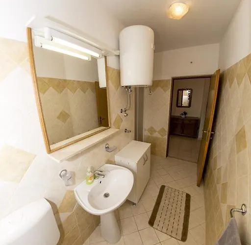 House Lucija Apartamento Sali